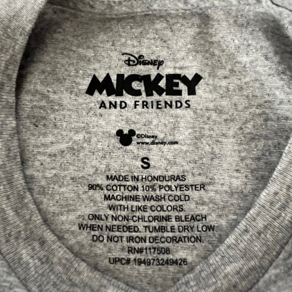 NWT Disney Mickey Mouse Grey Christmas T-Shirt Size Small - Picture 4 of 5